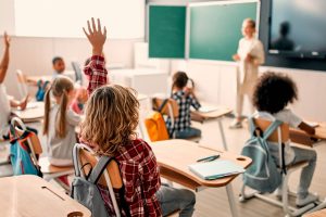 Governo do Estado anuncia que vai contratar 4,7 mil servidores da Educação para a volta às aulas